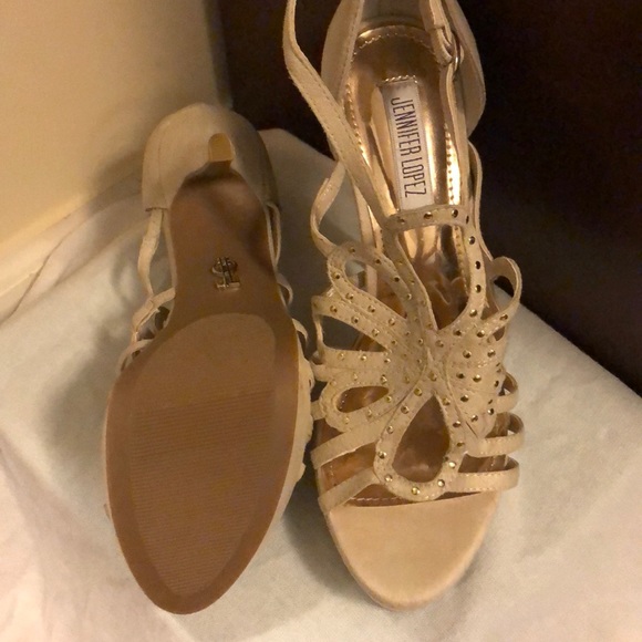 Size 7.5 Jennifer Lopez Heels Brand New w/o box - Picture 2 of 4